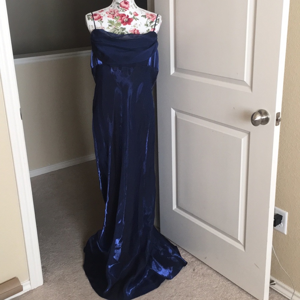 * Price FIRM* Gorgeous prom or bridesmaid dress 💕